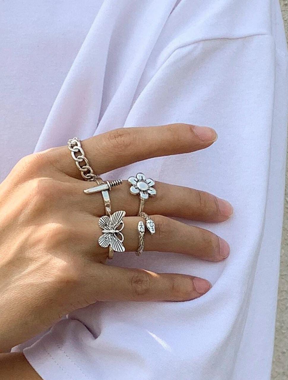 YU Fashions Retro Silver Butterfly Heart Ring Set of 5
