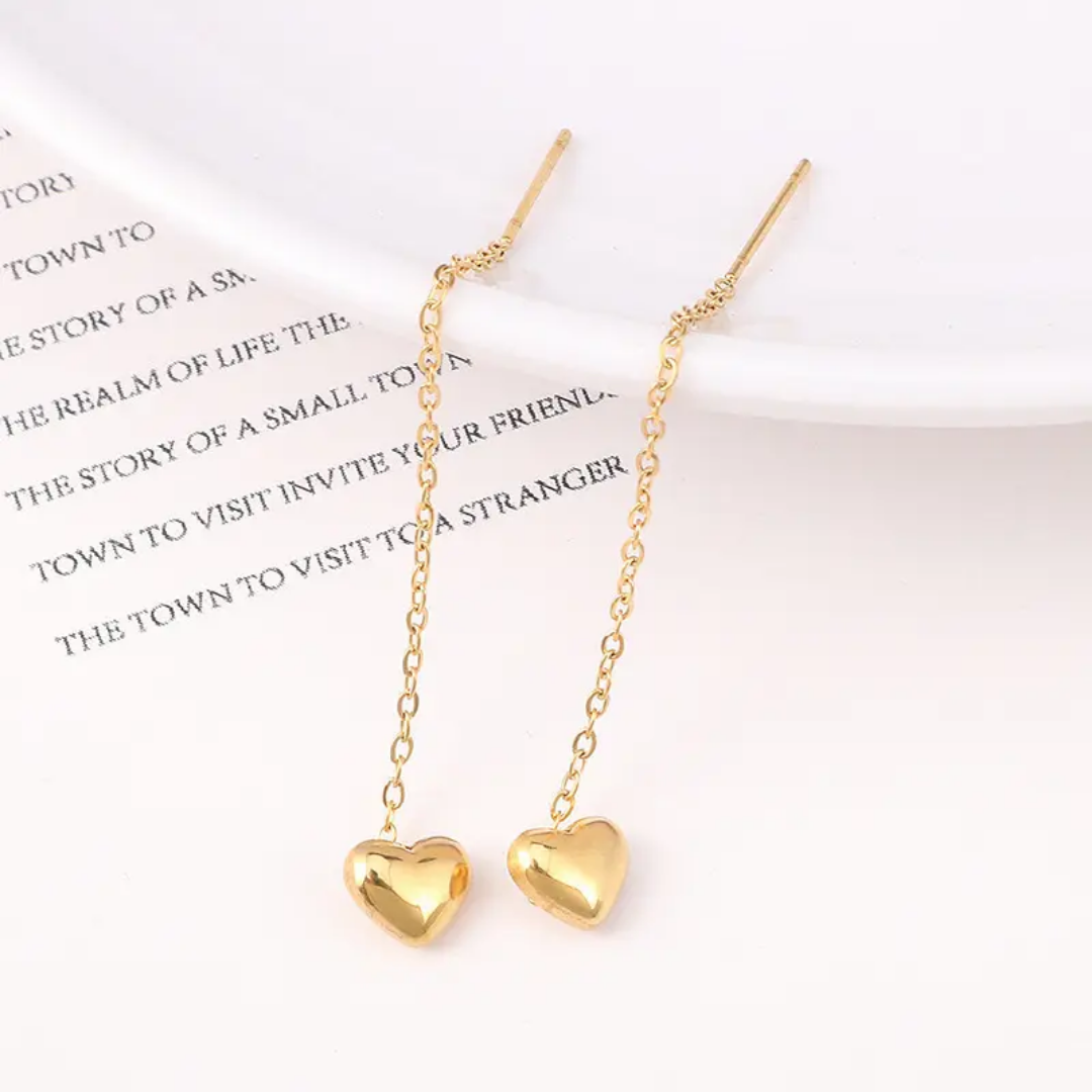 Yu Fashions Golden Cute Heart Needle Sleek Korean Earrings Pair