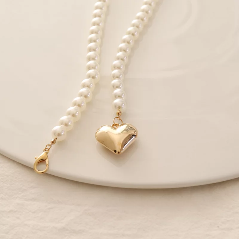 Yu Fashions Golden Heart Pendent Pearl Long Sweater Necklace Chain