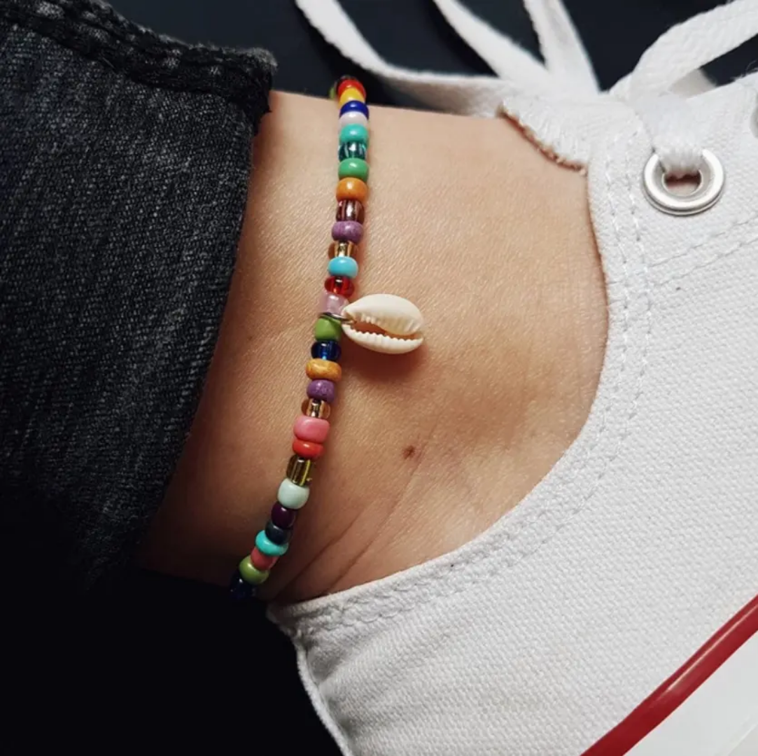 Yu Fashions Multicoloured Beads with Sea Shell Ocean Beach Korean Anklet