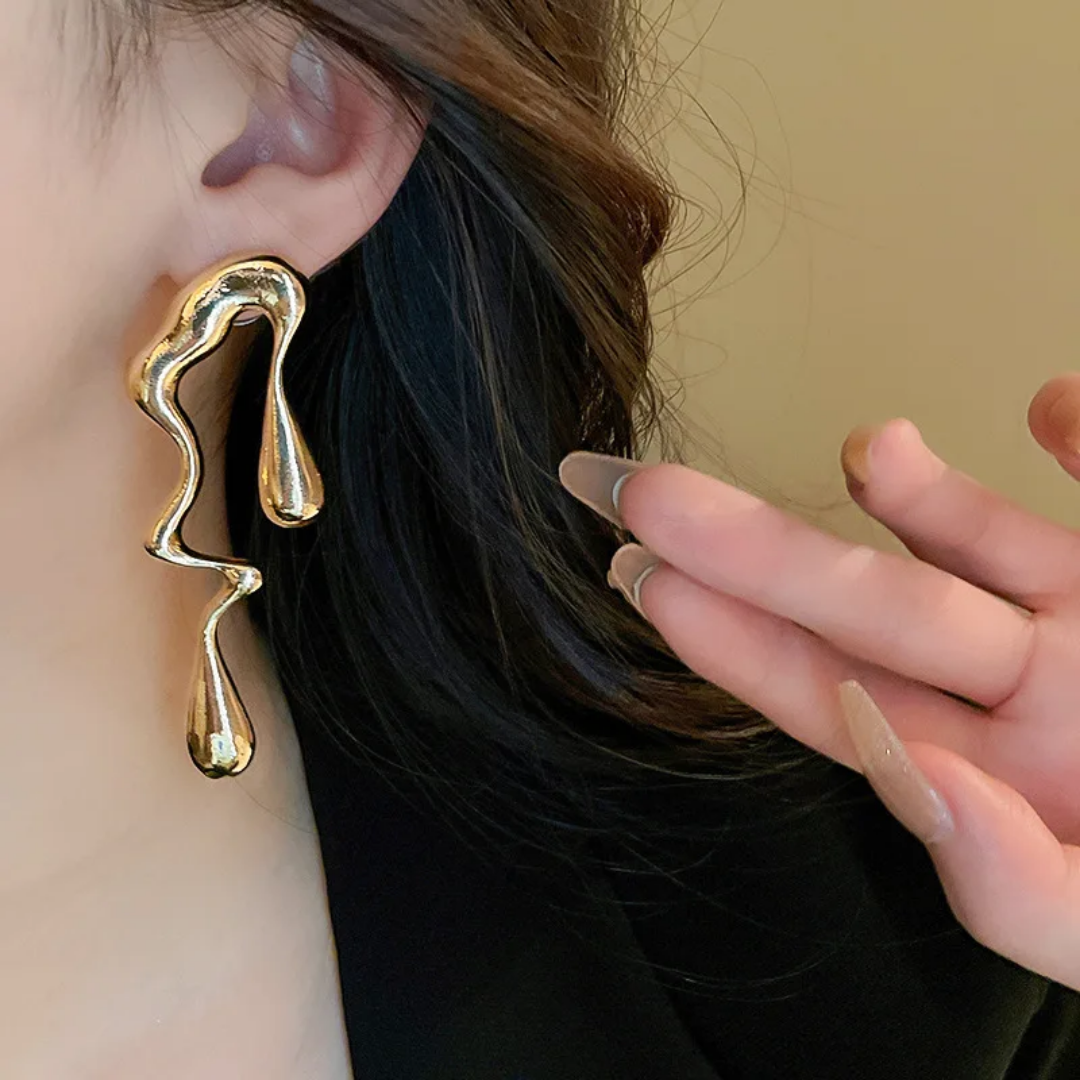 YU Fashions Irregular Creative Liquid water drop Vintage Gold Geometric Long Metal exaggerated Fashionable Korean earrings Pair