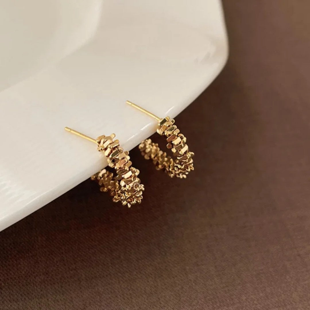 YU Fashions Circle Hoop Luxury Sense Broken C Shaped Irregular Twisted Wave Korean Earrings Pair