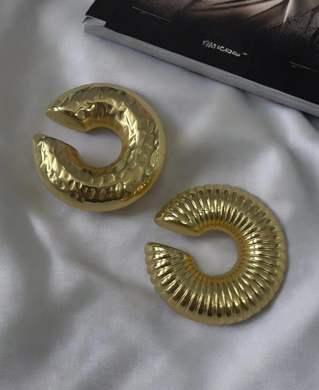 YU Fashions Textured Spiral Ear Bone Non- Piercing Ear Cuff 2 Statement Korean Earrings Pair