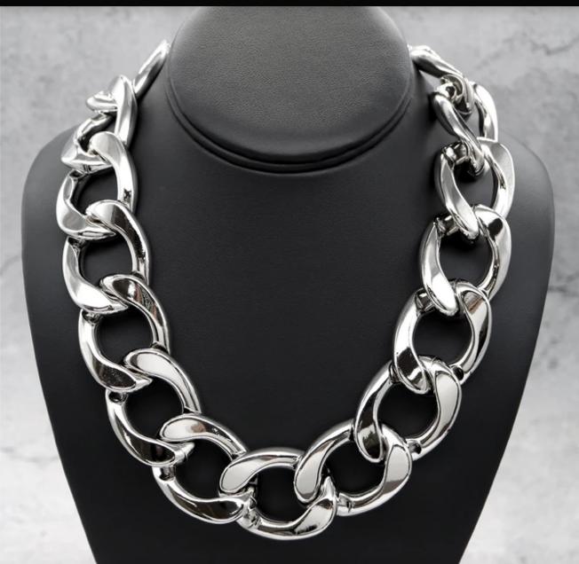 Yu Fashions Link Trending High Fashion Necklace Chain