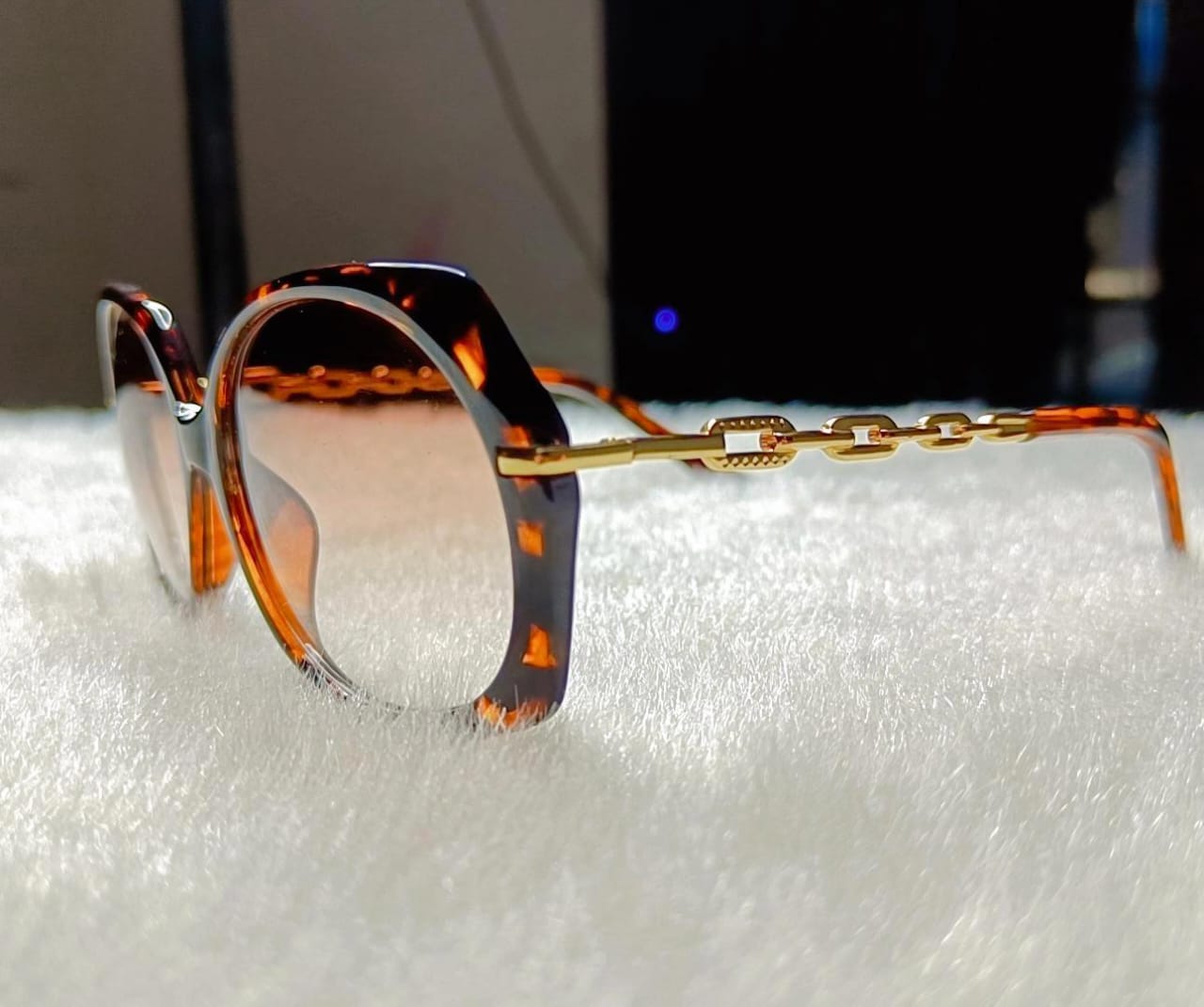 Yu Fashions Trending High Quality UV Protected Korean Sunglasses- Deal