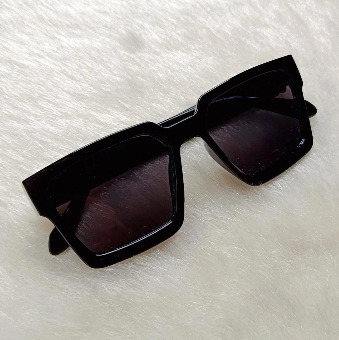 Yu Fashions High Fashion Edgy Classy UV Protcted Korean Sunglasses Deal