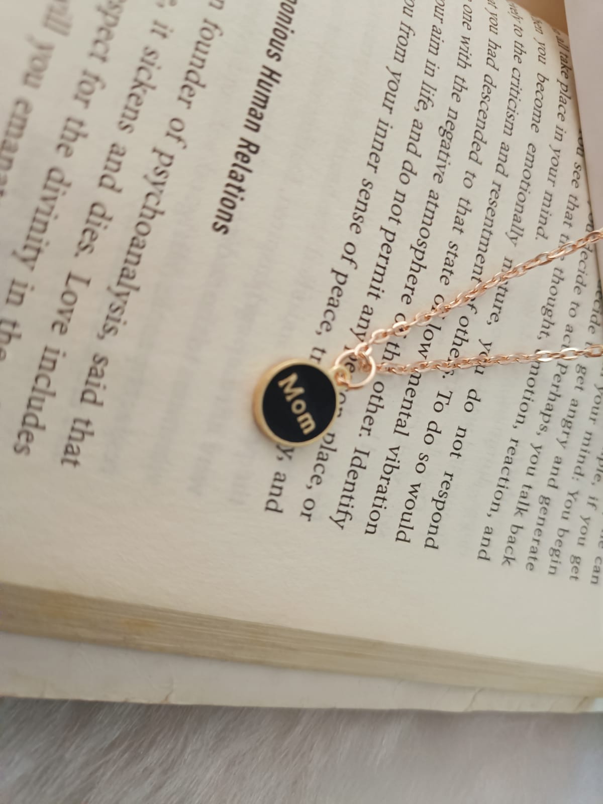 Yu Fashions Mom Pendent High Fashion Korean Necklace