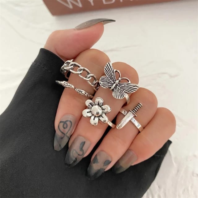 YU Fashions Retro Silver Butterfly Heart Ring Set of 5
