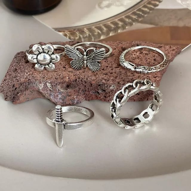 YU Fashions Retro Silver Butterfly Heart Ring Set of 5