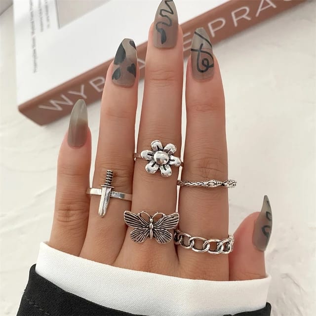 YU Fashions Retro Silver Butterfly Heart Ring Set of 5