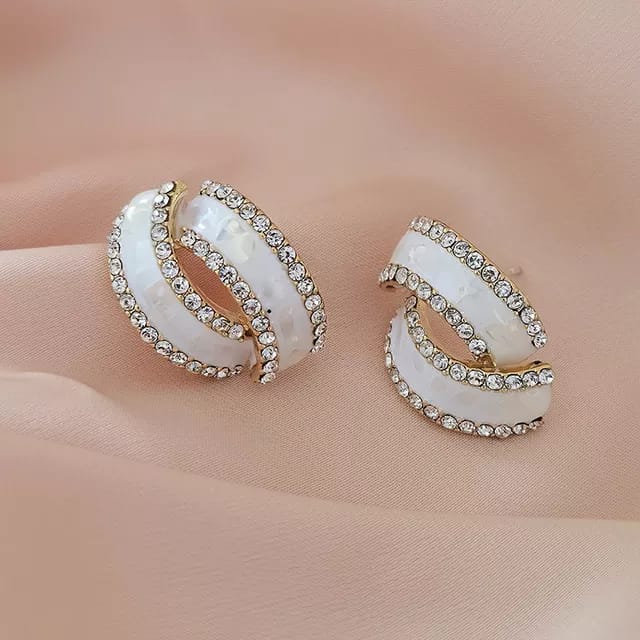 Yu Fashions Geometrical Shaped High Fashion Crystal Korean Earrings Pair