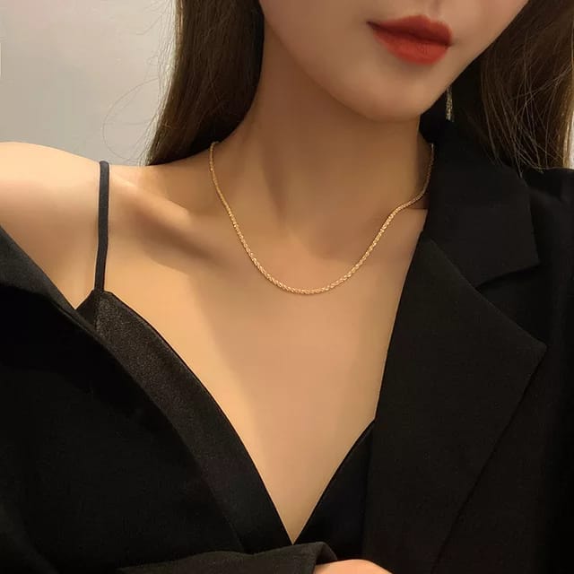 Yu Fashions Shimmer High Fashion Minimal Necklace Chain