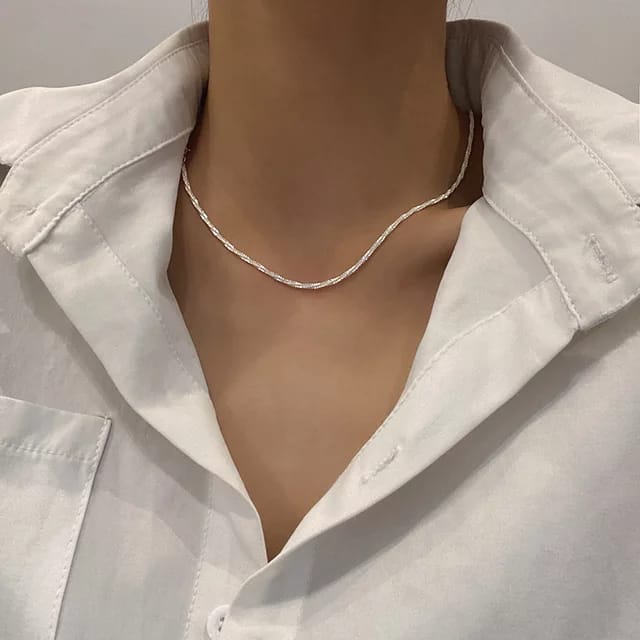 Yu Fashions Shimmer High Fashion Minimal Necklace Chain