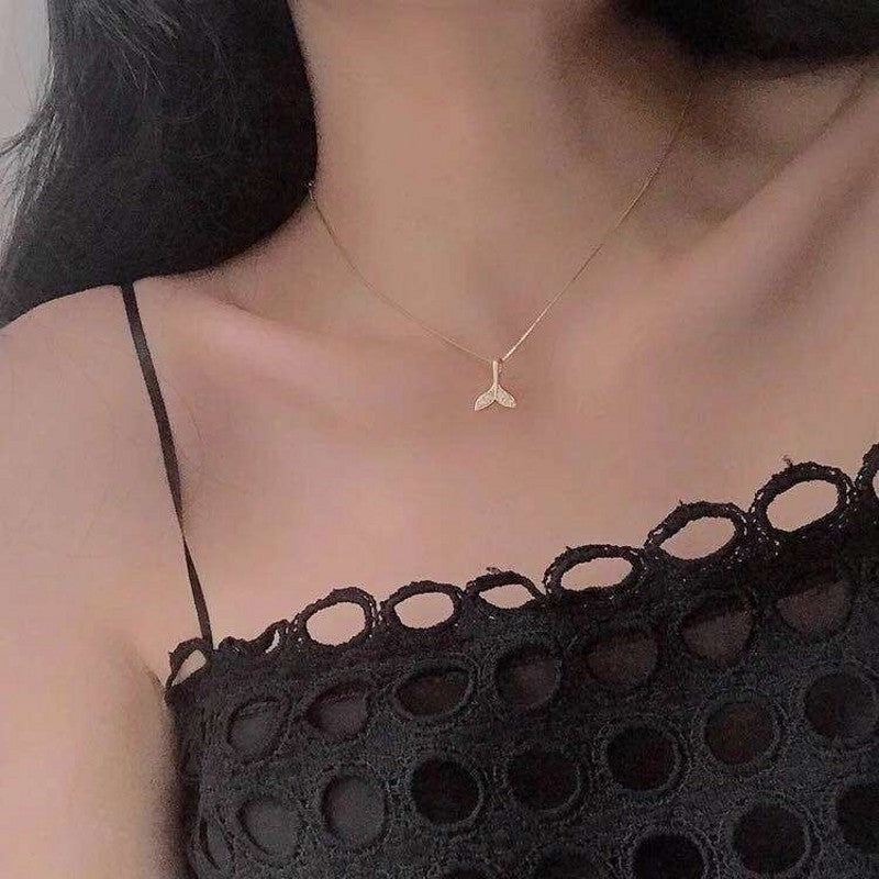 Yu Fashions Fish Tail Rhinestone Minimal Necklace
