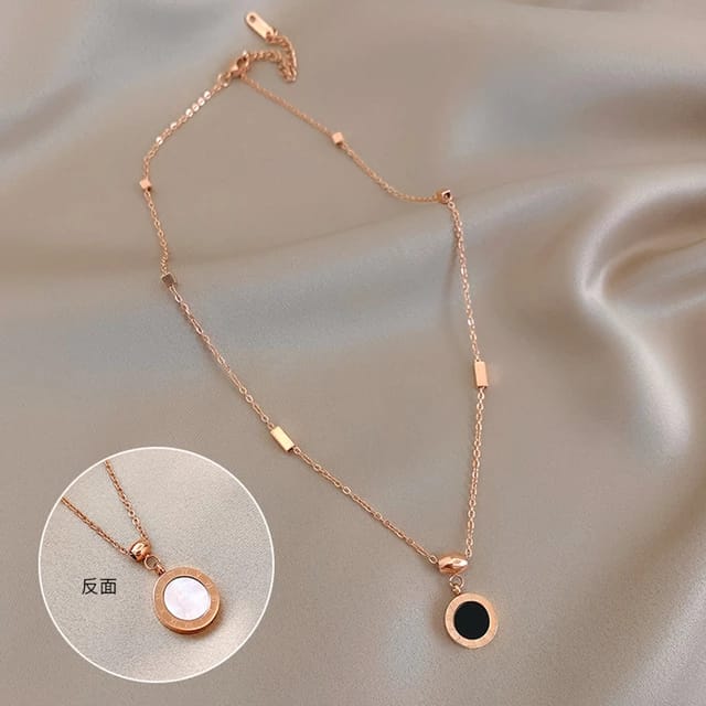 Yu Fashions Black Marble Round Shaped Korean Necklace
