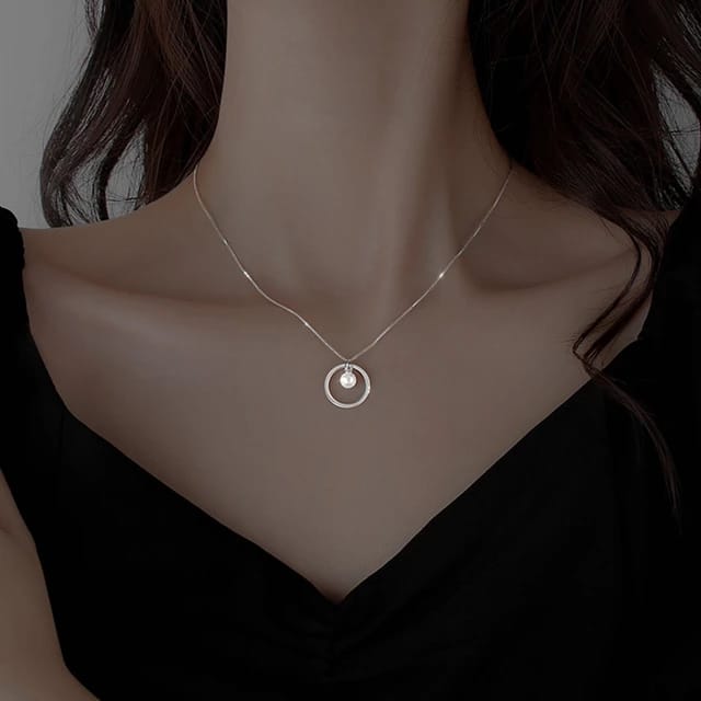 Yu fashions Pearl in Circle High Fashion Pendent Korean Necklace
