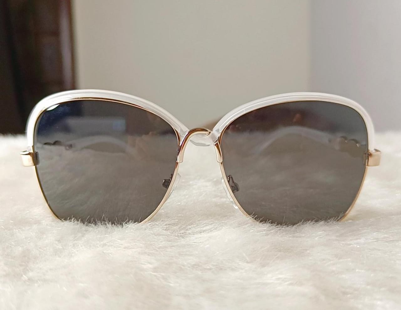 Yu Fashions Twisted frame UV Protracted High Fashion Korean Sunglasses