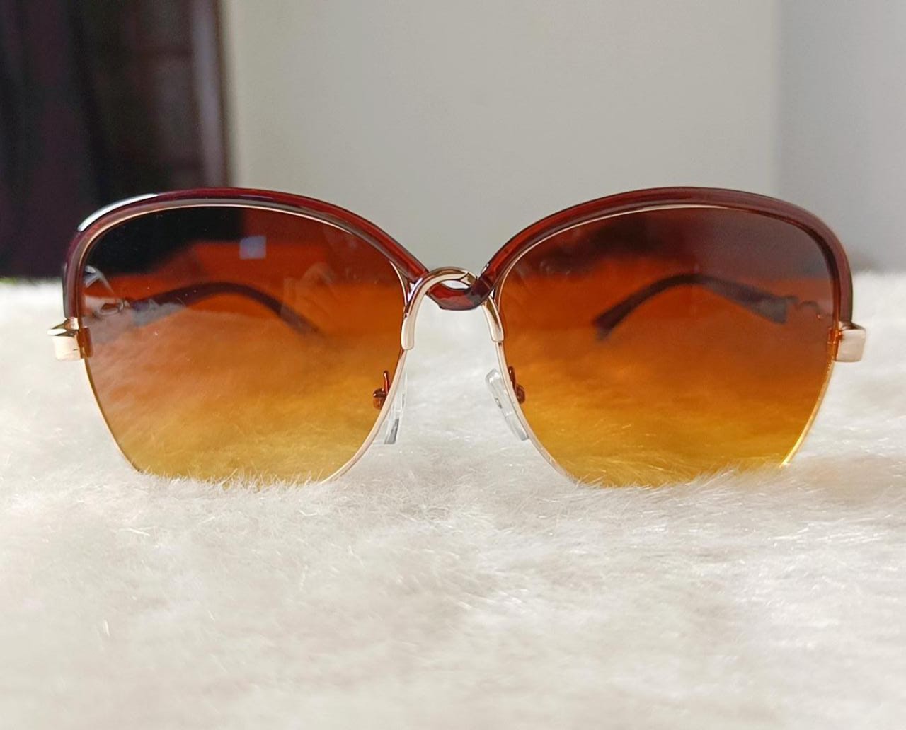 Yu Fashions Twisted frame UV Protracted High Fashion Korean Sunglasses