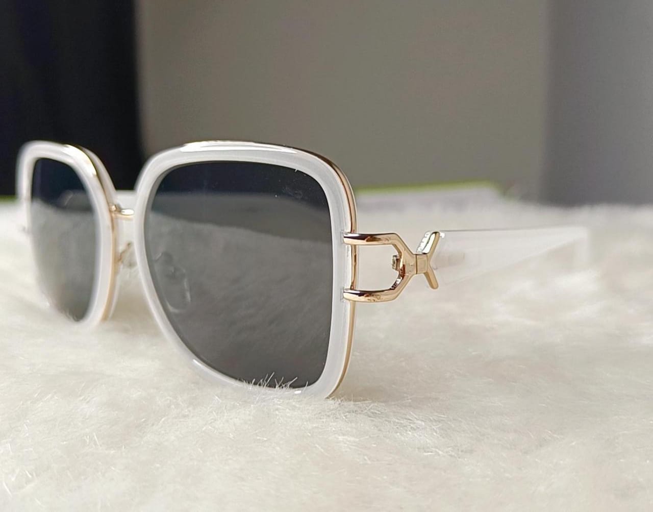 Yu Fashions Square Shaped High Fashion UV Protected Korean Sunglasses