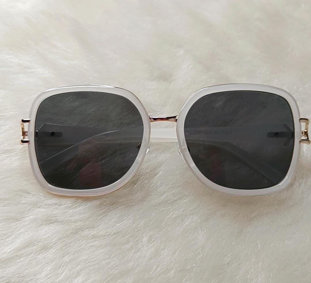 Yu Fashions Square Shaped High Fashion UV Protected Korean Sunglasses