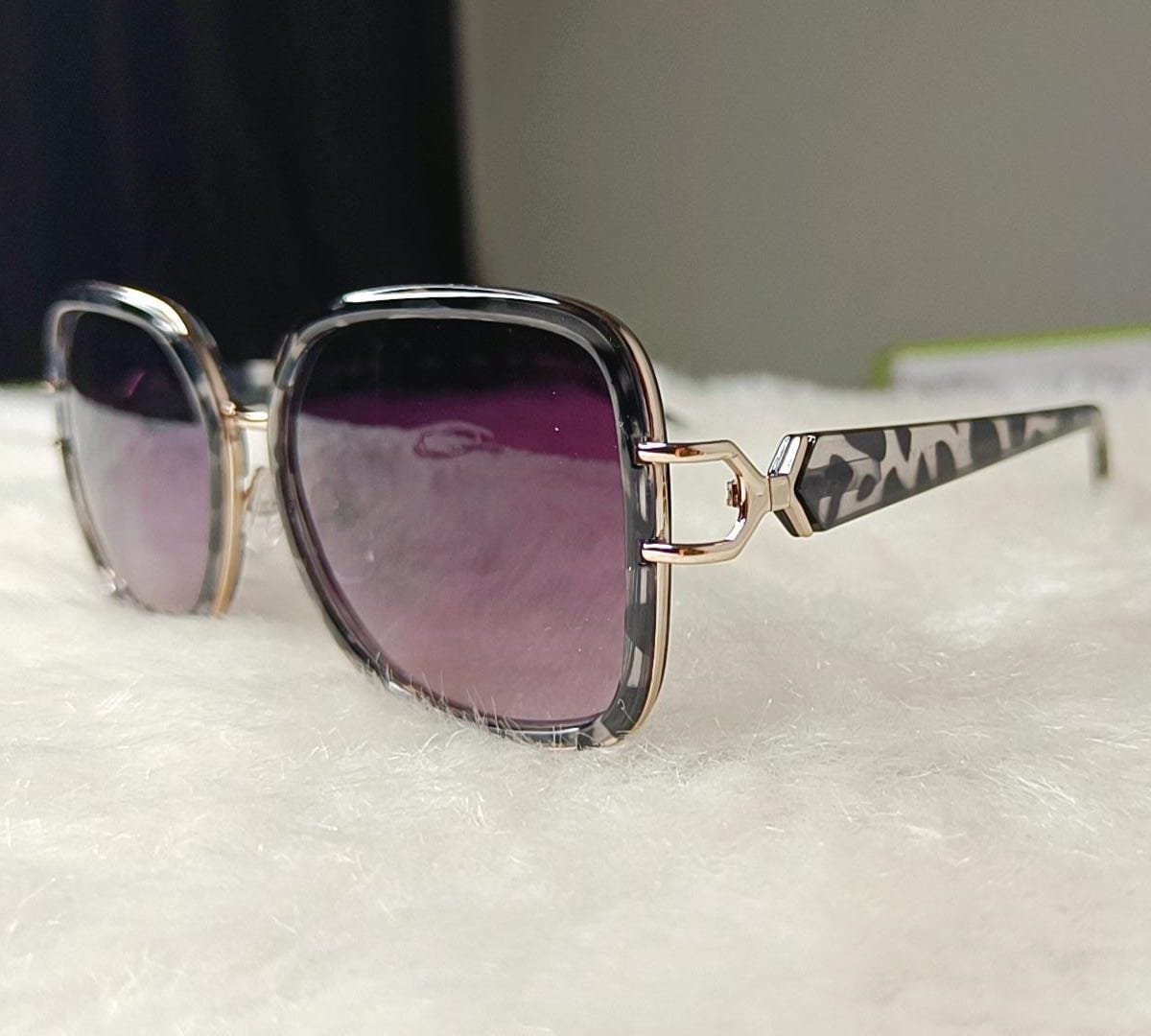 Yu Fashions Square Shaped High Fashion UV Protected Korean Sunglasses
