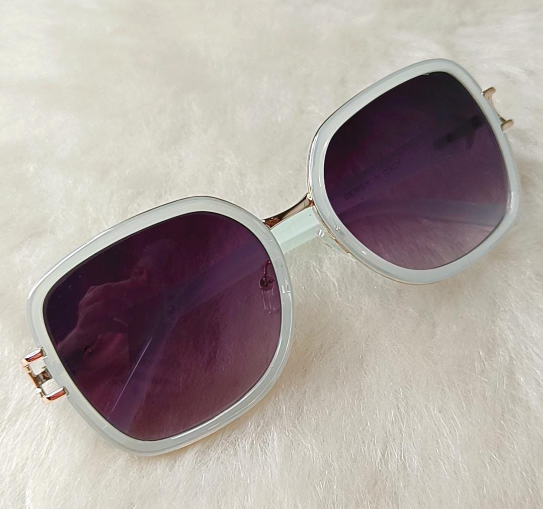 Yu Fashions Square Shaped High Fashion UV Protected Korean Sunglasses