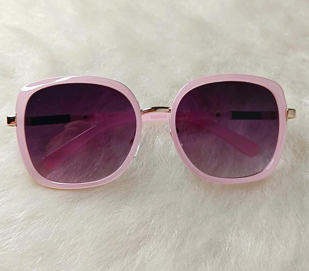 Yu Fashions Square Shaped High Fashion UV Protected Korean Sunglasses