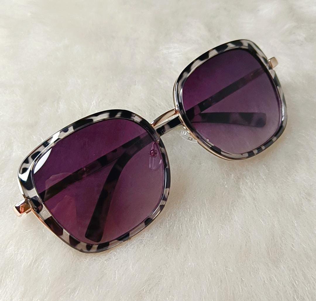 Yu Fashions Square Shaped High Fashion UV Protected Korean Sunglasses