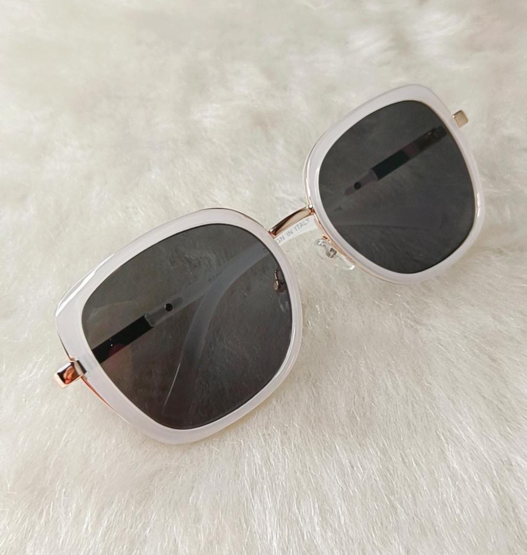 Yu Fashions Square Shaped High Fashion UV Protected Korean Sunglasses
