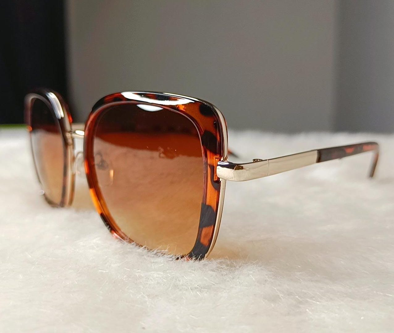 Yu Fashions Square Shaped High Fashion UV Protected Korean Sunglasses