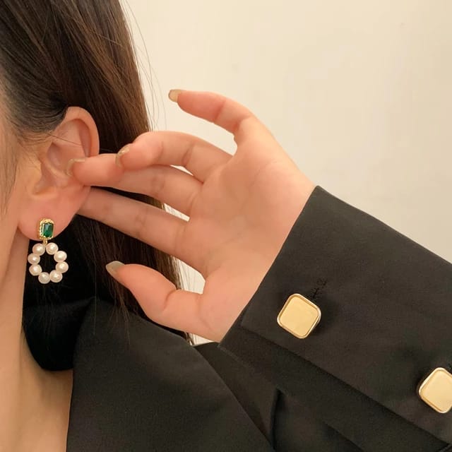 Yu Fashions Green Emerald Pearl Cute Korean Earrings Pair