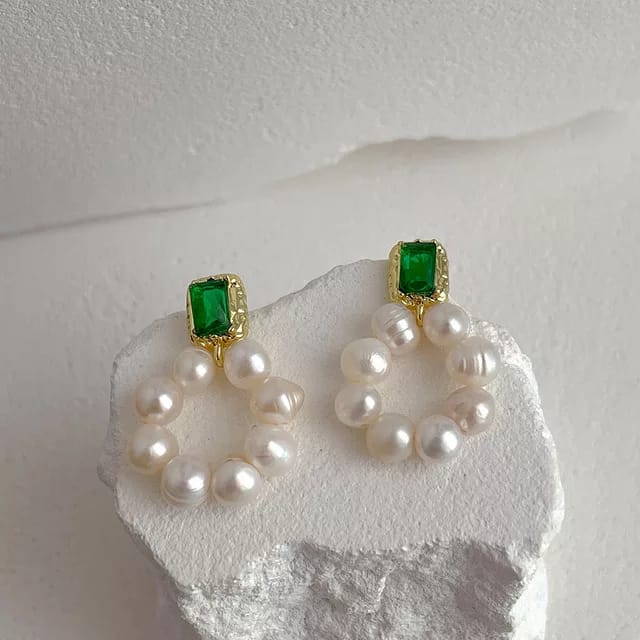 Yu Fashions Green Emerald Pearl Cute Korean Earrings Pair