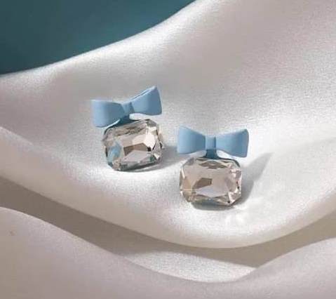 Yu Fashions Clear Rectangular Shaped Blue Bow Cute Korean earrings Pair