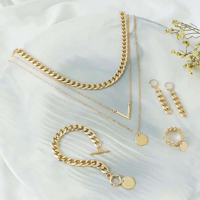 Yu Fashions Multilayered Golden Set