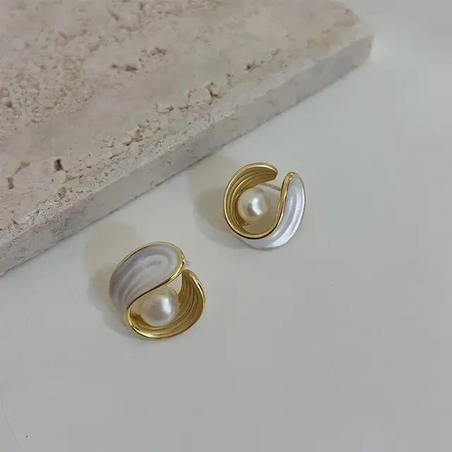 Yu Fashions Twisted Enamel Painted Pearl Korean Earrings Stud Pair