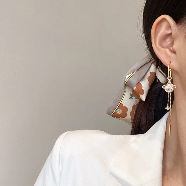 Yu Fashions Star Moon Globe Earth Asymmetrical High Fashion Korean Earrings Pair