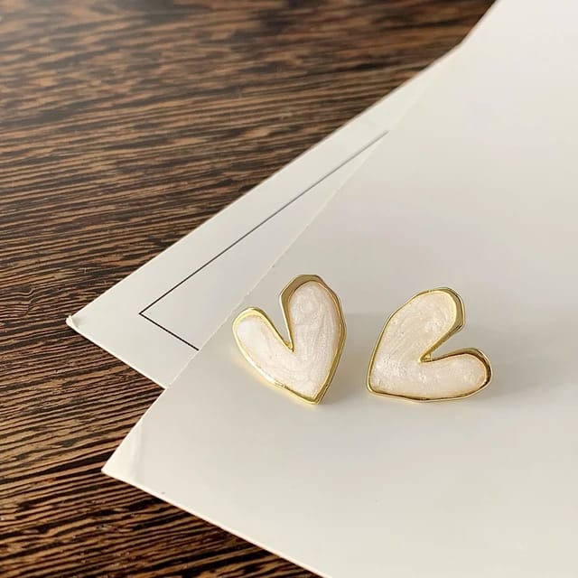 Yu Fashions Love Heart Shape Elegant Cute Korean earrings for women