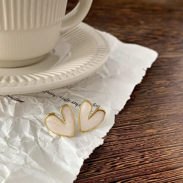 Yu Fashions Love Heart Shape Elegant Cute Korean earrings for women