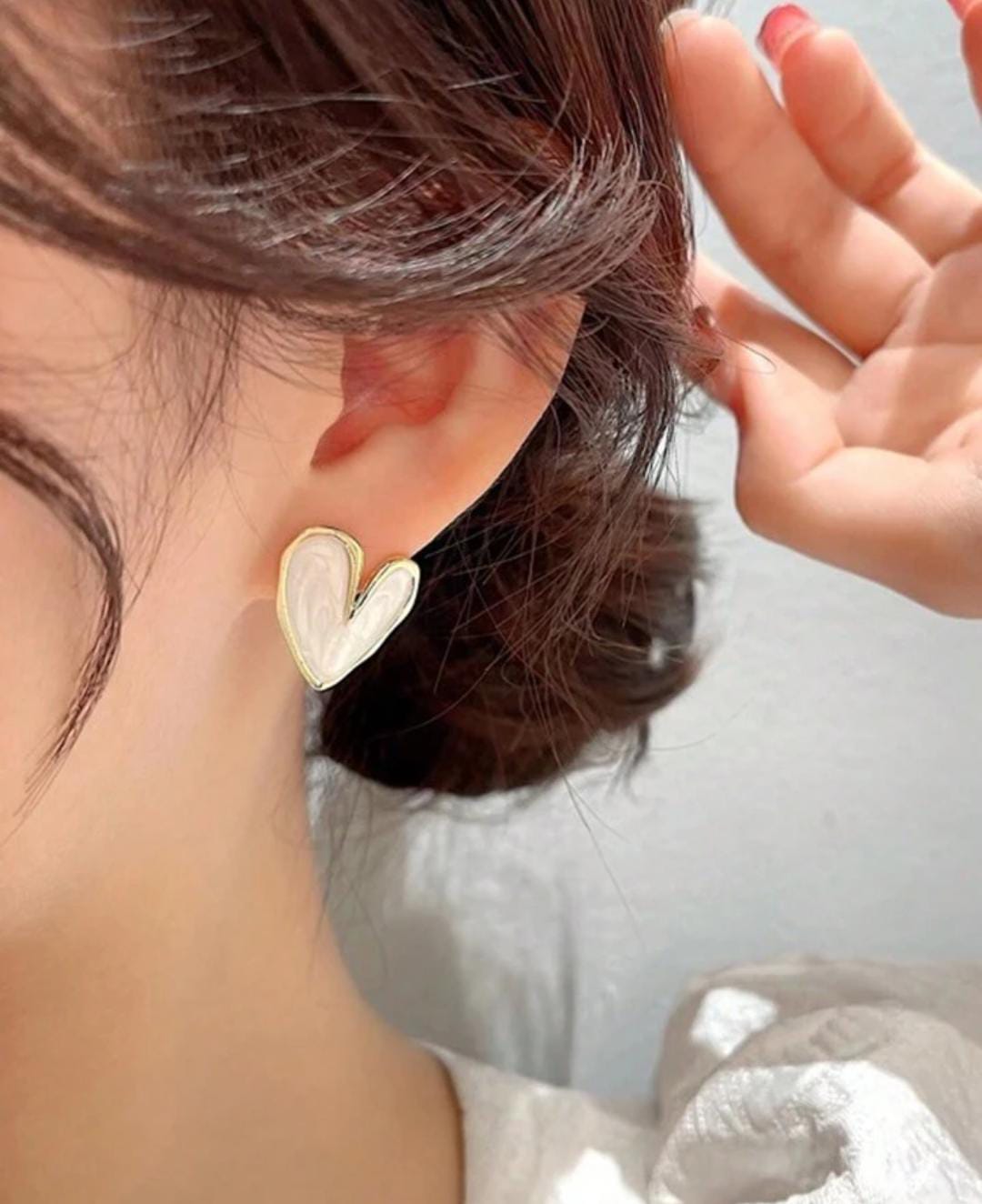 Yu Fashions Love Heart Shape Elegant Cute Korean earrings for women