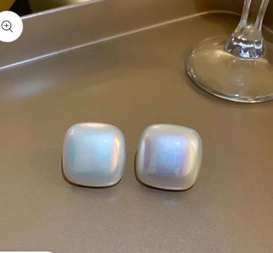Yu Fashions Vintage High Fashion Square Shaped Korean Earrings Pair
