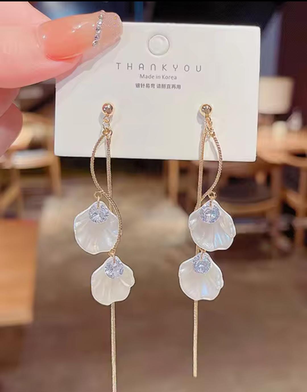 YU Fashions Seashell Drop Chain Korean Earrings Pair