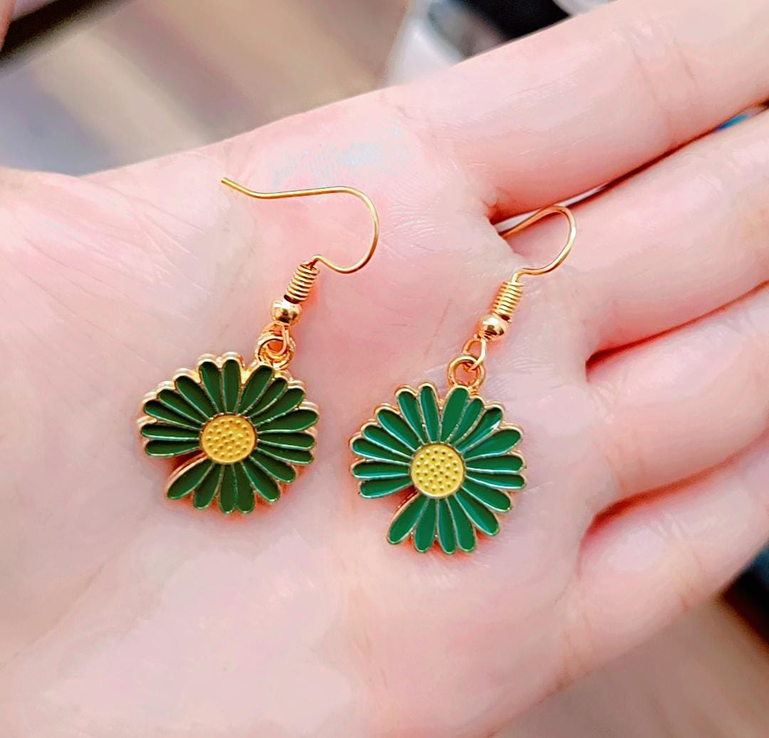 Yu Fashions Summer Sunflower Floral Cute Korean Earrings Pair