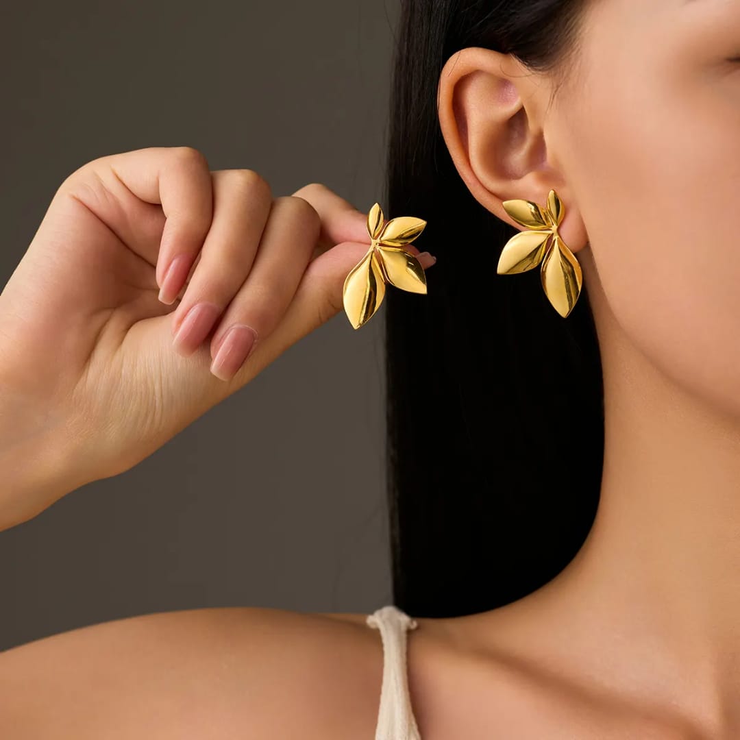 Yu Fashions Anti Tarnish Glossy leaf flower gold plated High Fashion Korean Earrings