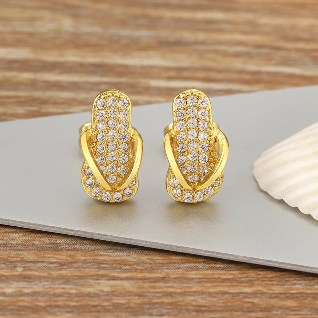 Yu Fashions Slippar Cute Chappal Rhinstone High Fashion Korean Stud Earring