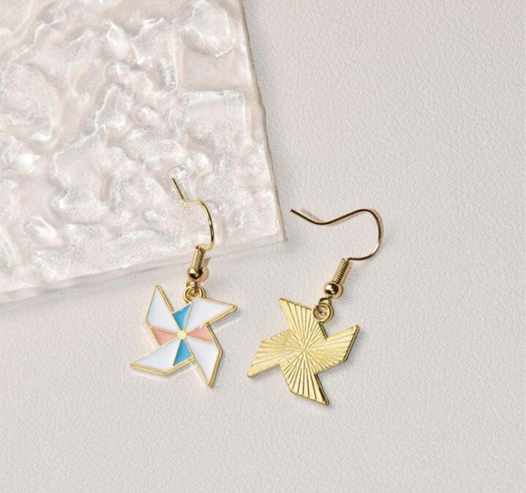 Yu Fashions Pin Wheel Cute Drop Korean Earrings Pair