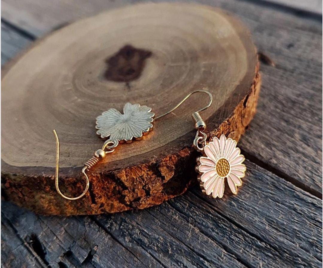 Yu Fashions Summer Sunflower Floral Cute Korean Earrings Pair