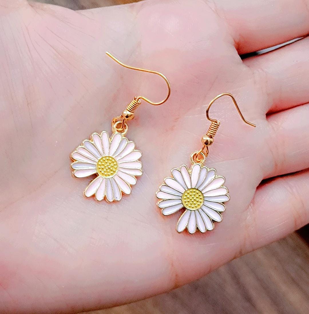 Yu Fashions Summer Sunflower Floral Cute Korean Earrings Pair