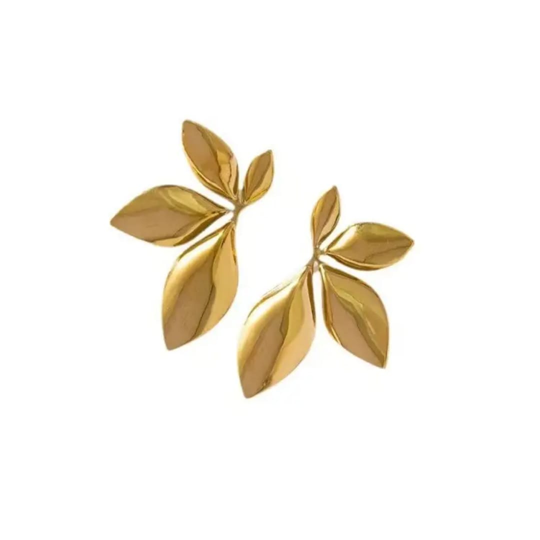 Yu Fashions Anti Tarnish Glossy leaf flower gold plated High Fashion Korean Earrings