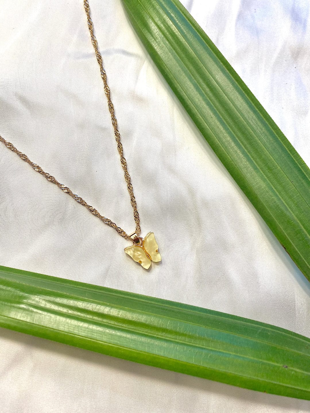 Yu Fashions Cute Butterfly Charm Pendent Korean Necklace