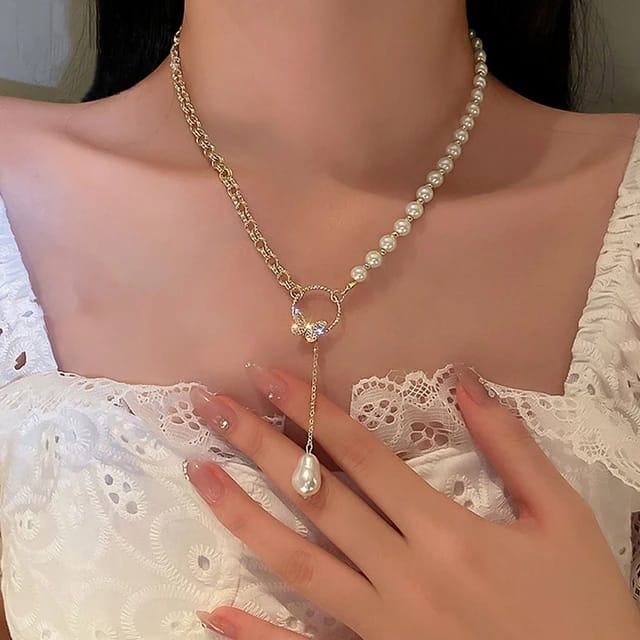Yu Fashions Pearl Butterfly Link Chain Circle Pearl Korean Necklace